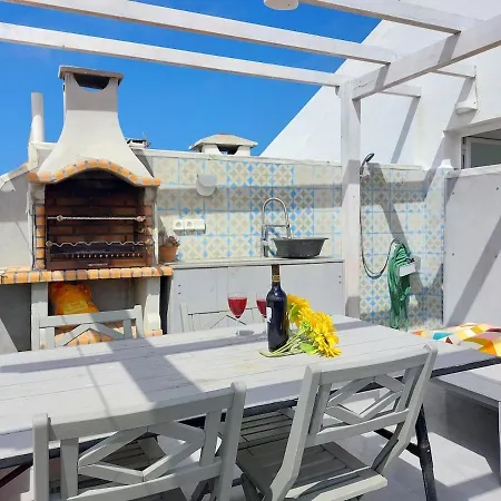 Parrot House *
